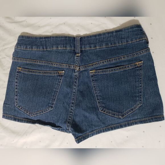 Women's Denim Shorts Sz 8 - Picture 3 of 5